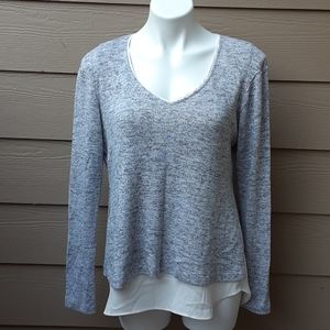 White House Black Market V-Neck Medium Swe…